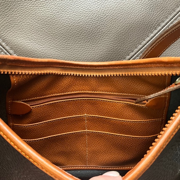 VTG 80s Dooney & Bourke Authentic Leather DB Fob Crescent Hobo Bag Black Tan OS - Picture 16 of 16